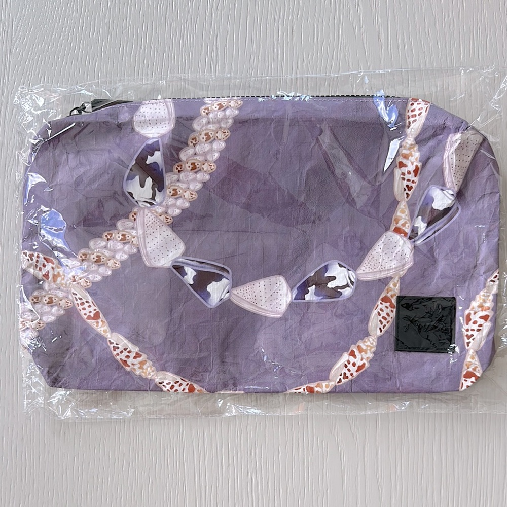 Hawaiian Shell Print Tyvek Pouch Bag